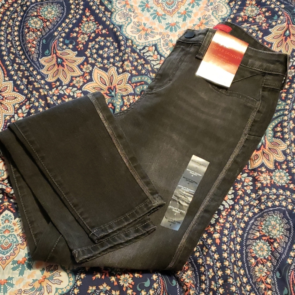 Jennifer Lopez jeans